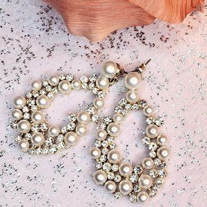 Pearl Me Earrings
